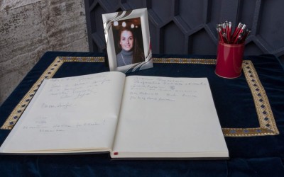 Una lettera contro l’odio nel giorno del funerale di Valeria Solesin